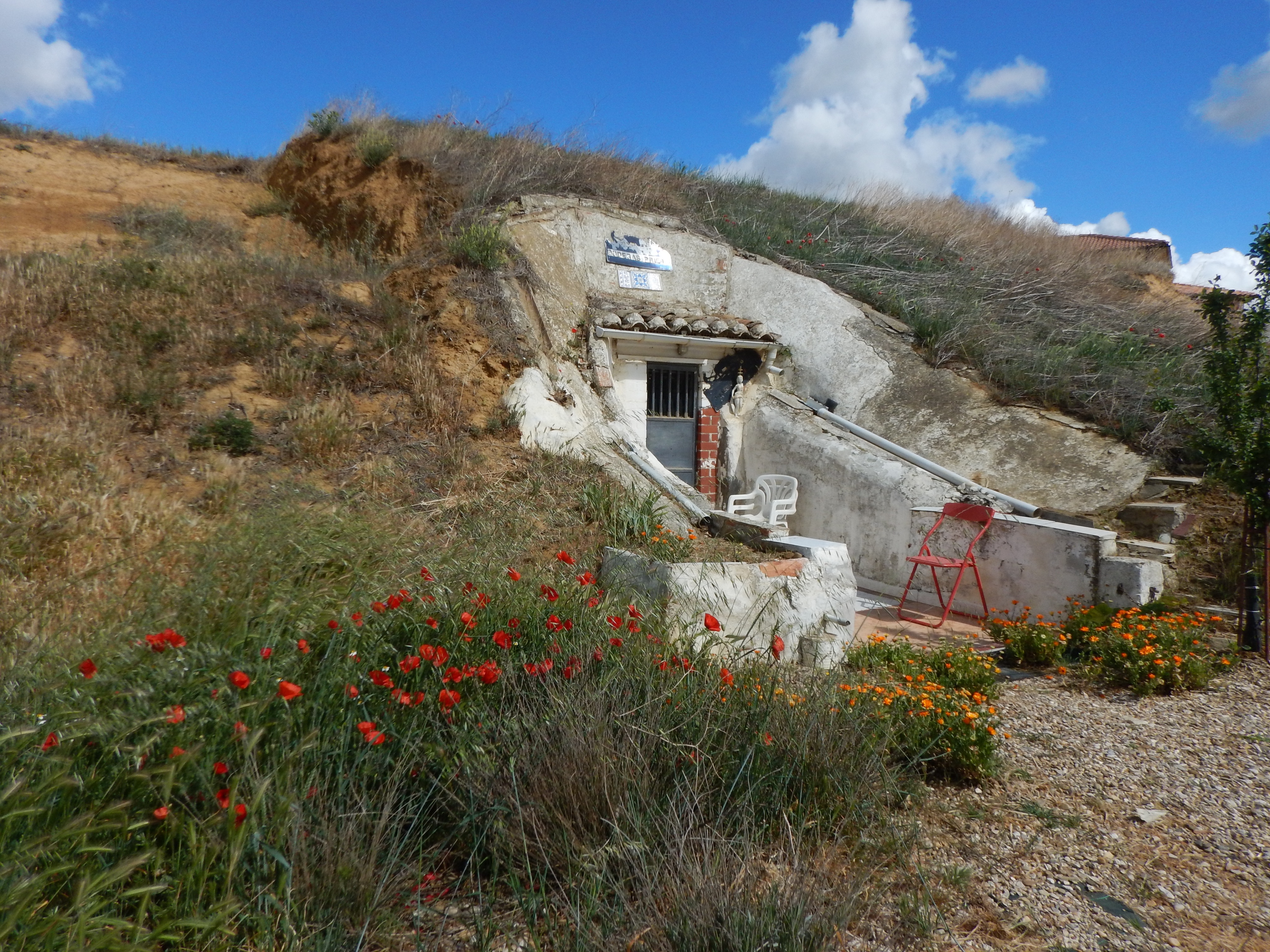 100 A Hobbit Home in the Hill