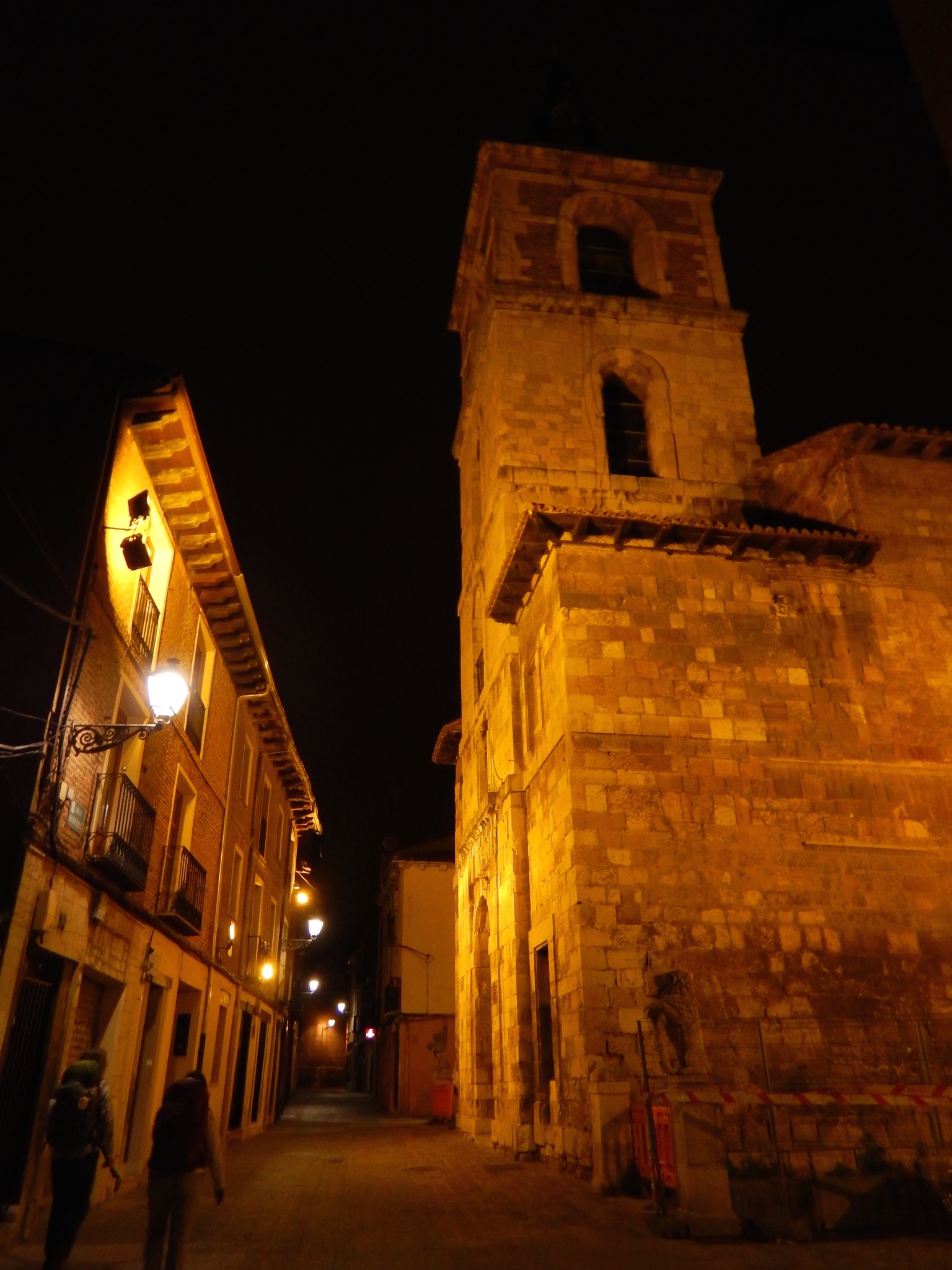 135 Early Departure from Leon